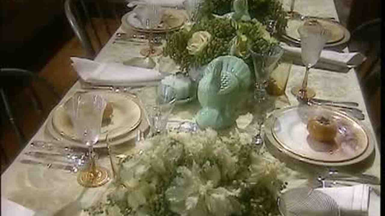Video How To Make Table Centerpieces Martha