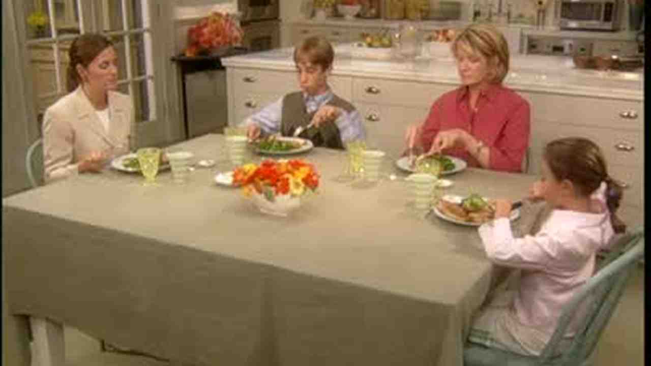 Video Table Manners 101 Martha