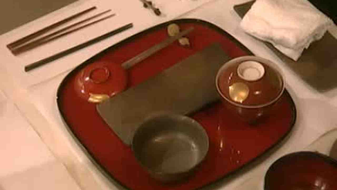 Video: The Aesthetics of Japanese Table Settings | Martha Stewart Video: The Aesthetics of Japanese Table Settings | Martha Stewart