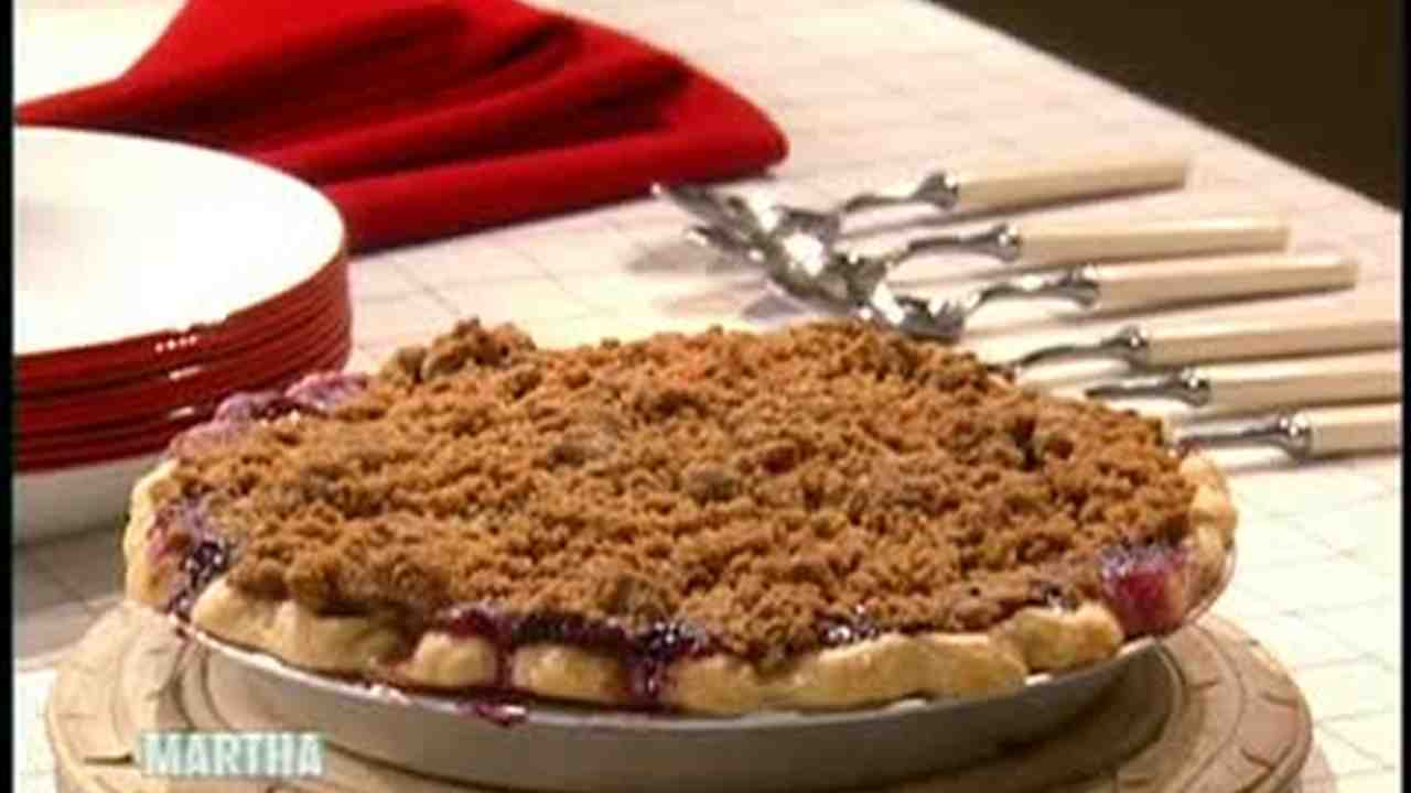 martha stewart blueberry pie with crumb topping