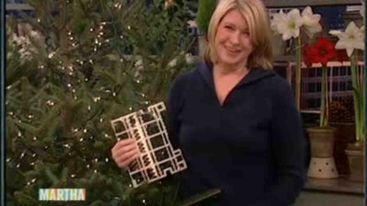 video good thing beautiful christmas tree lights martha stewart - Best Way To String Lights On A Christmas Tree video good thing beautiful christmas tree lights martha stewart - Best Way To String Lights On A Christmas Tree
