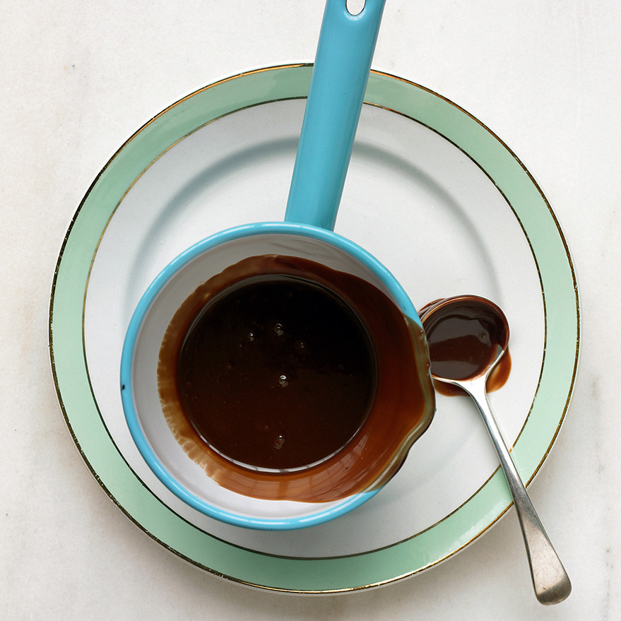 Hot Fudge Sauce for Cream Puffs with Ice Cream