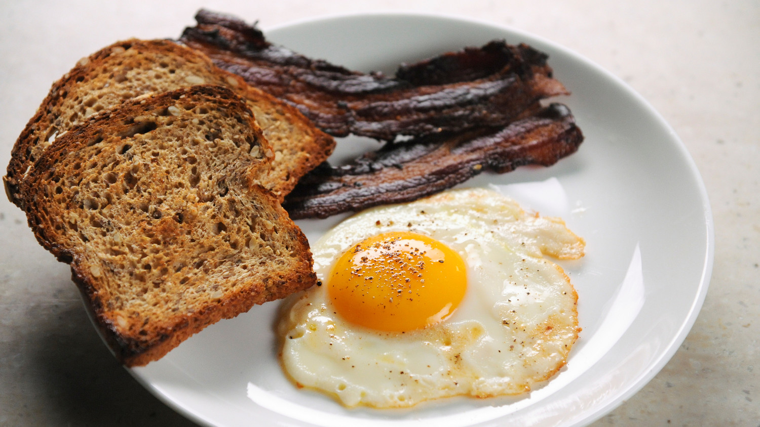 Video Technique from Martha Frying the Perfect Egg Martha Stewart