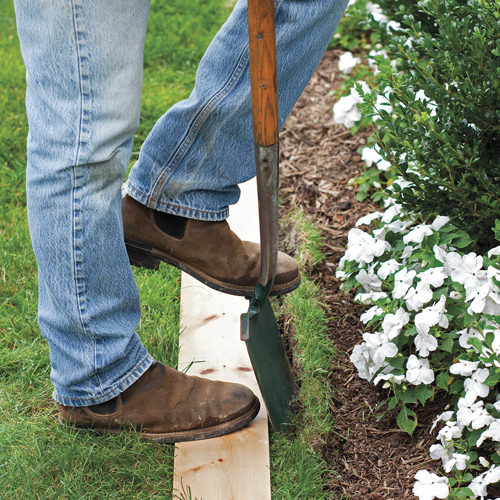 An Easy Way to Edge a Lawn Martha Stewart