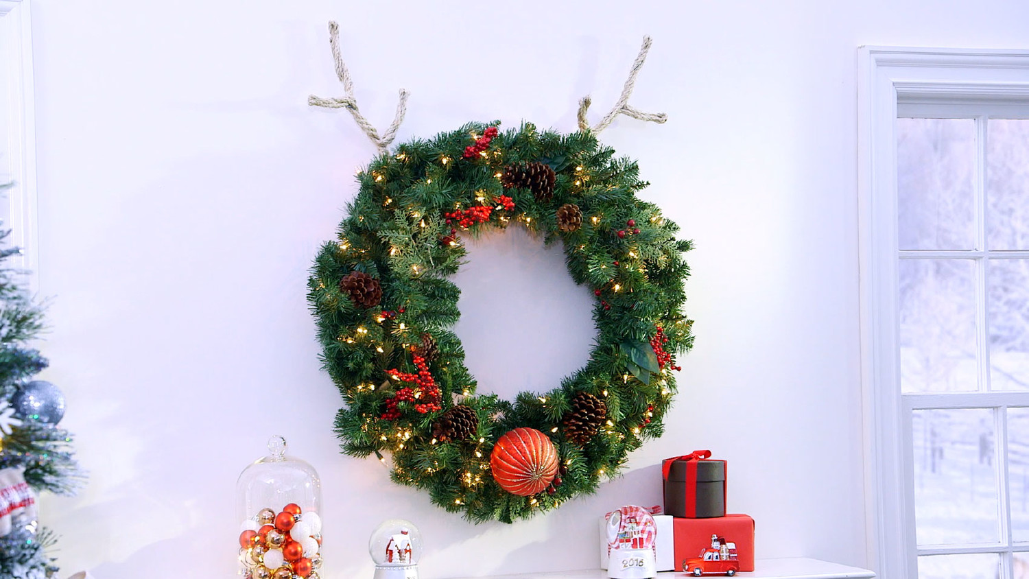 Video: How-To: Reindeer Wreath | Martha Stewart