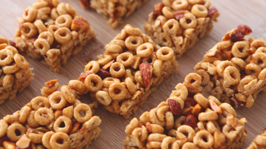 Video: Honey Nut Cereal Bars | Martha Stewart