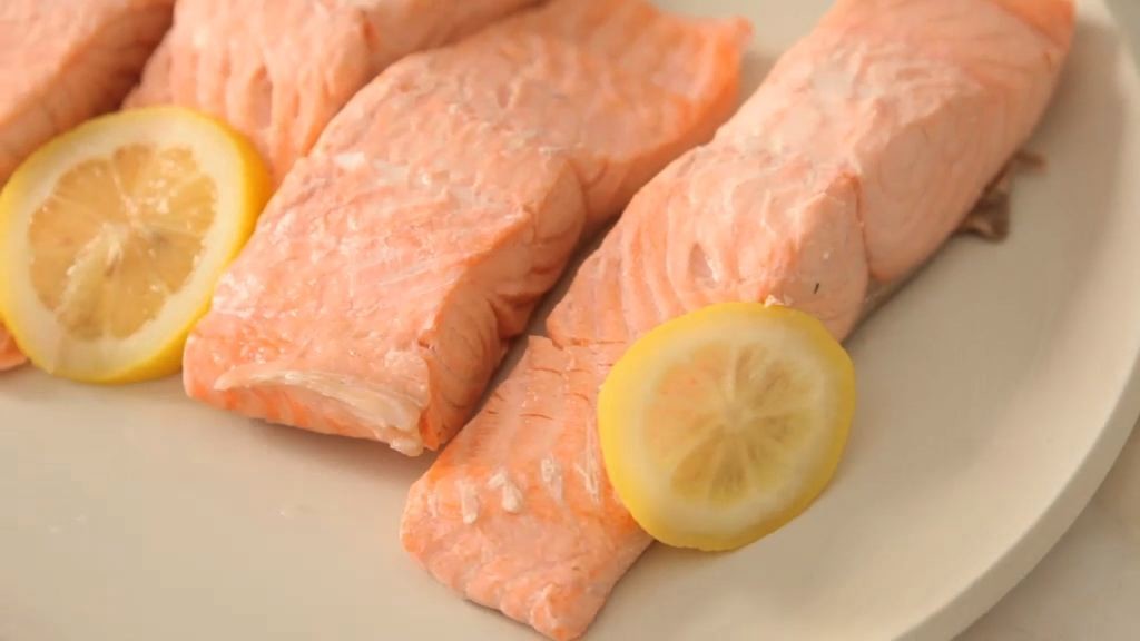 Video How to Poach Salmon Martha Stewart