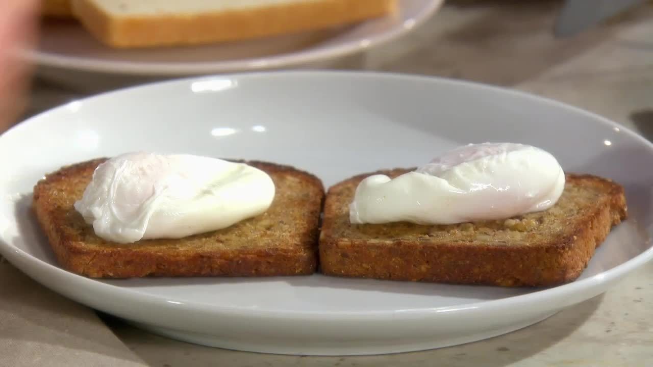Video poaching chicken eggs martha stewart