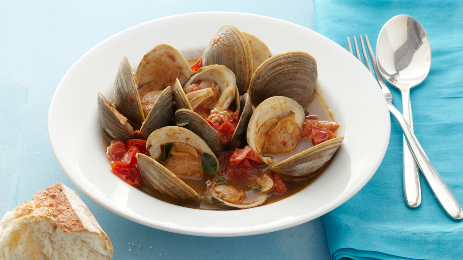 Steamed Clams with Tomatoes