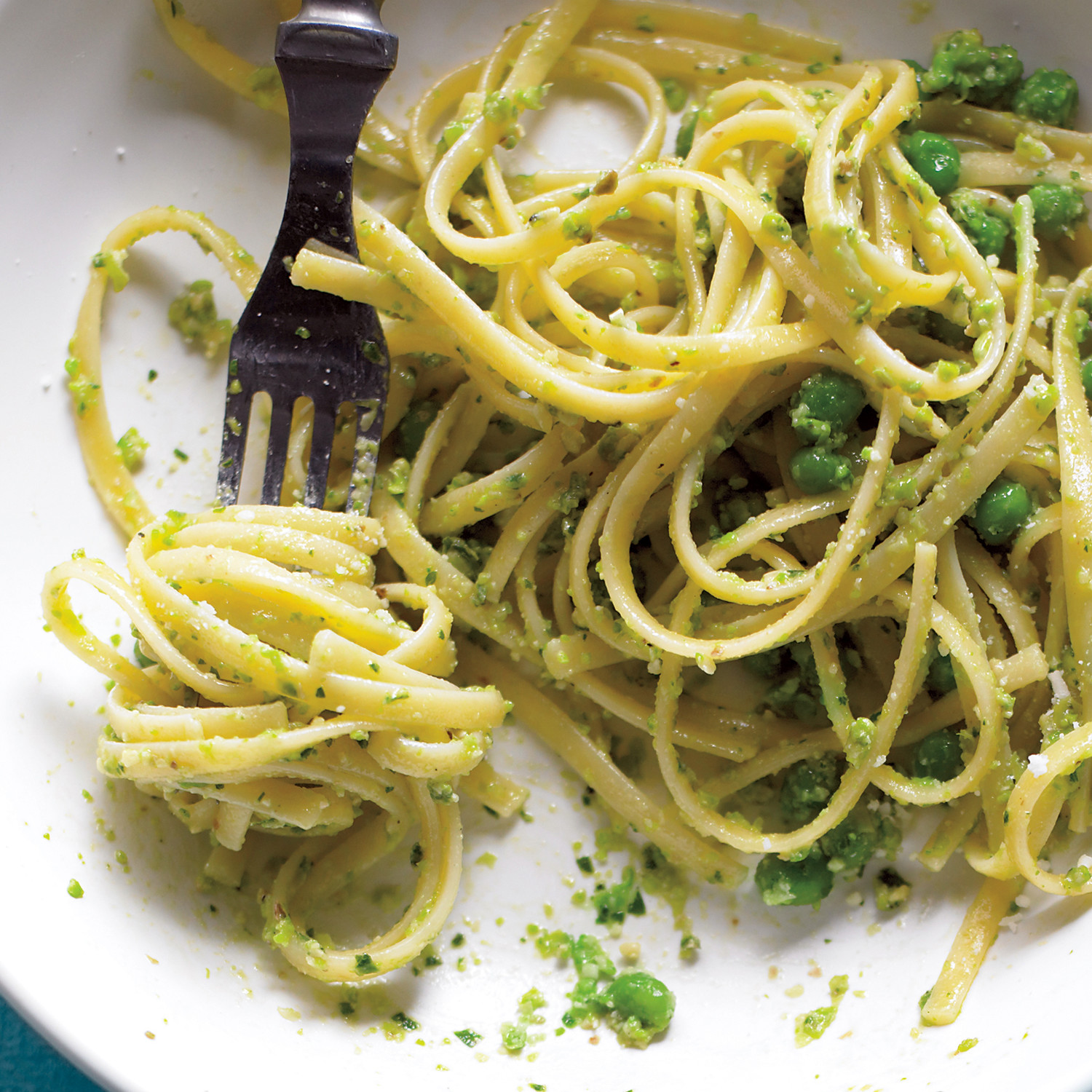 pea and parsley pesto with linguine