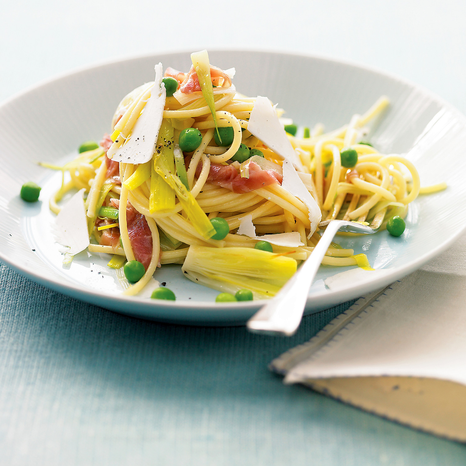 Pasta with Leeks, Peas, and Prosciutto