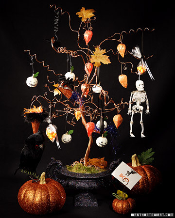 Glittered Halloween Tree &amp; Video | Martha Stewart