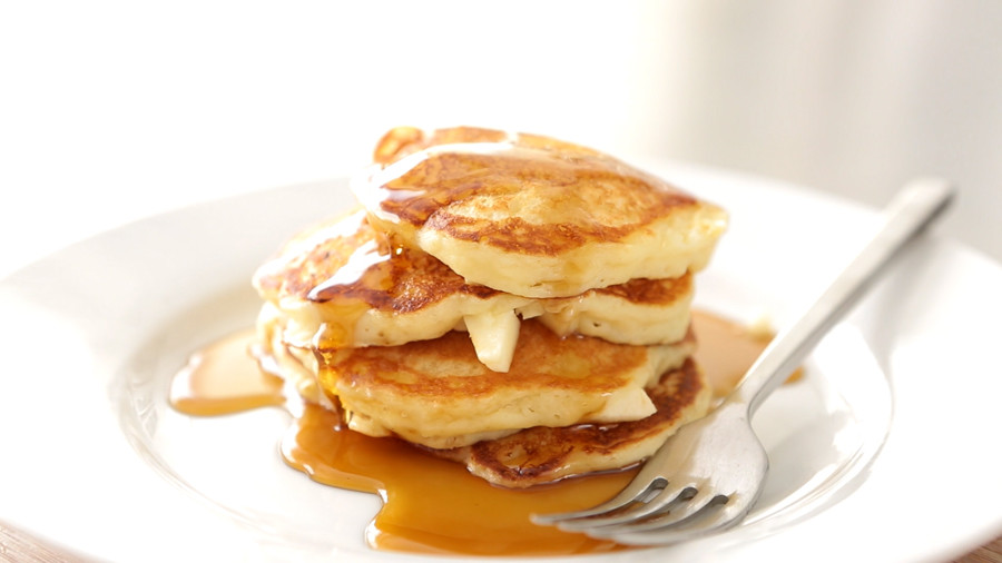 Video AppleButtermilk Pancakes Martha Stewart