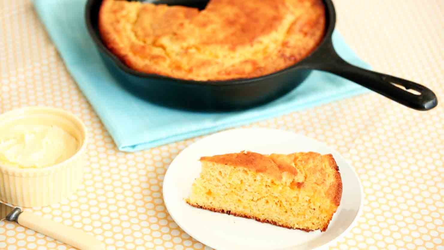 Video Skillet Cheddar Cornbread Martha Stewart