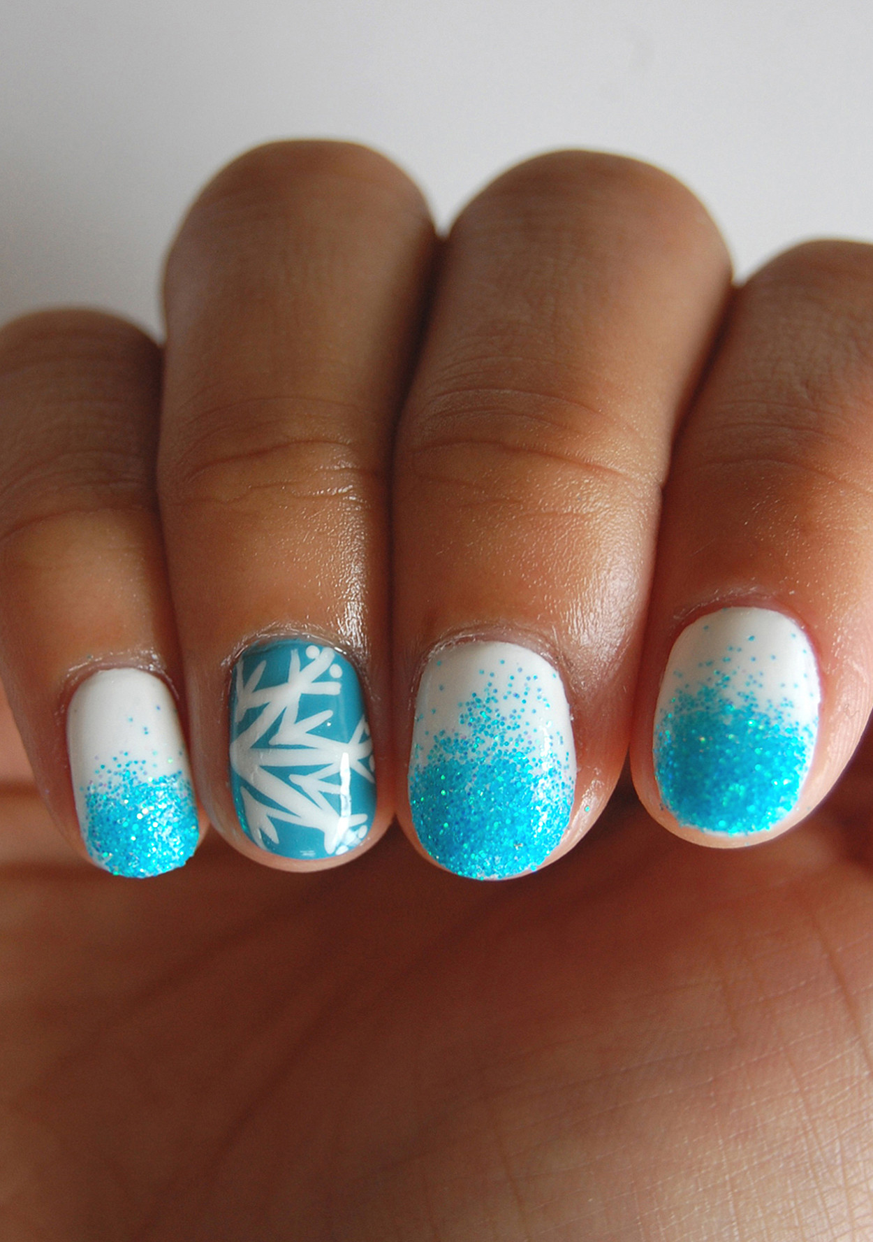How To Create Unique Snowflake Nail Art With Ombre Glitter Martha How to Create Unique Snowflake Nail Art with Ombre Glitter | Martha Stewart - How To Create Unique Snowflake Nail Art With Ombre Glitter Martha