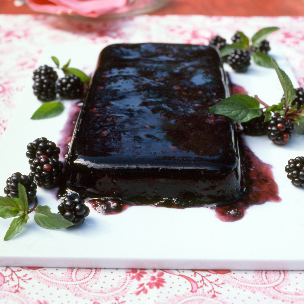 BlackberryRed Wine Gelatin