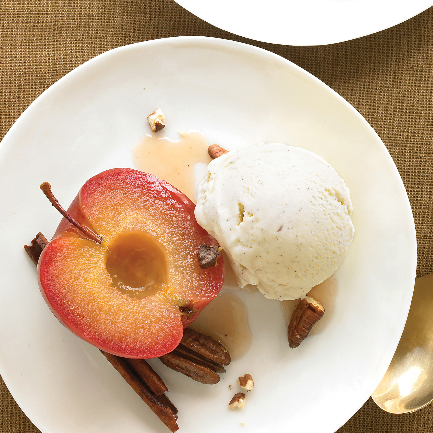 CinnamonRoasted Apples with Pecans and Ice Cream
