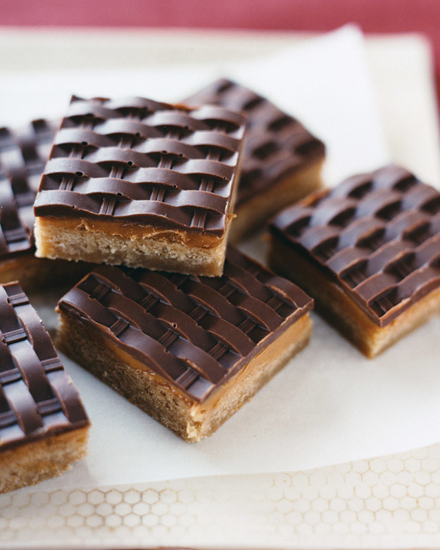 Peanut Butter Marshmallow Squares With Chocolate Chips Peanut Butter Marshmallow Squares With Chocolate Chips