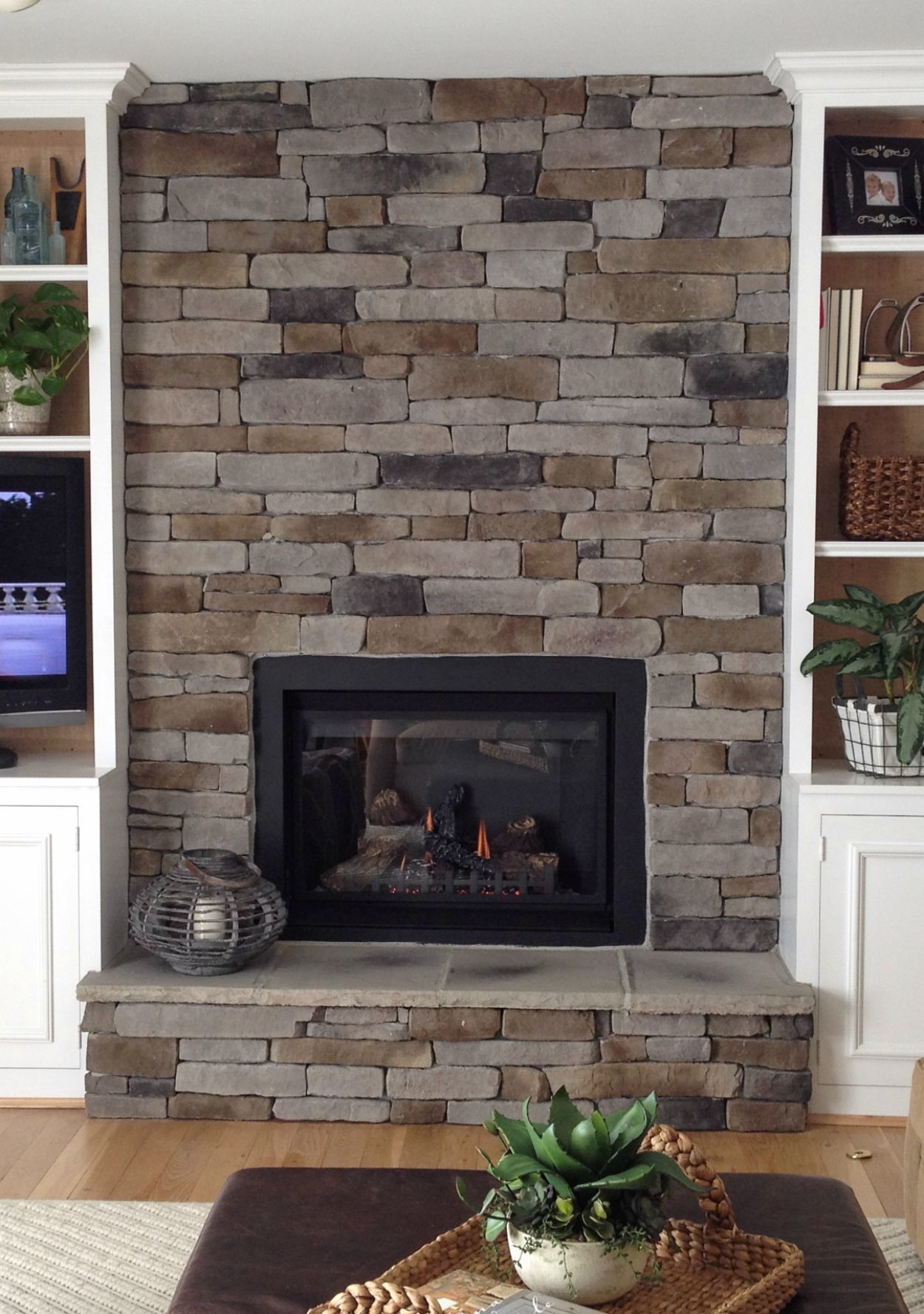 How To Create The Stacked Stone Fireplace Look On A Budget Martha Stewart 9285