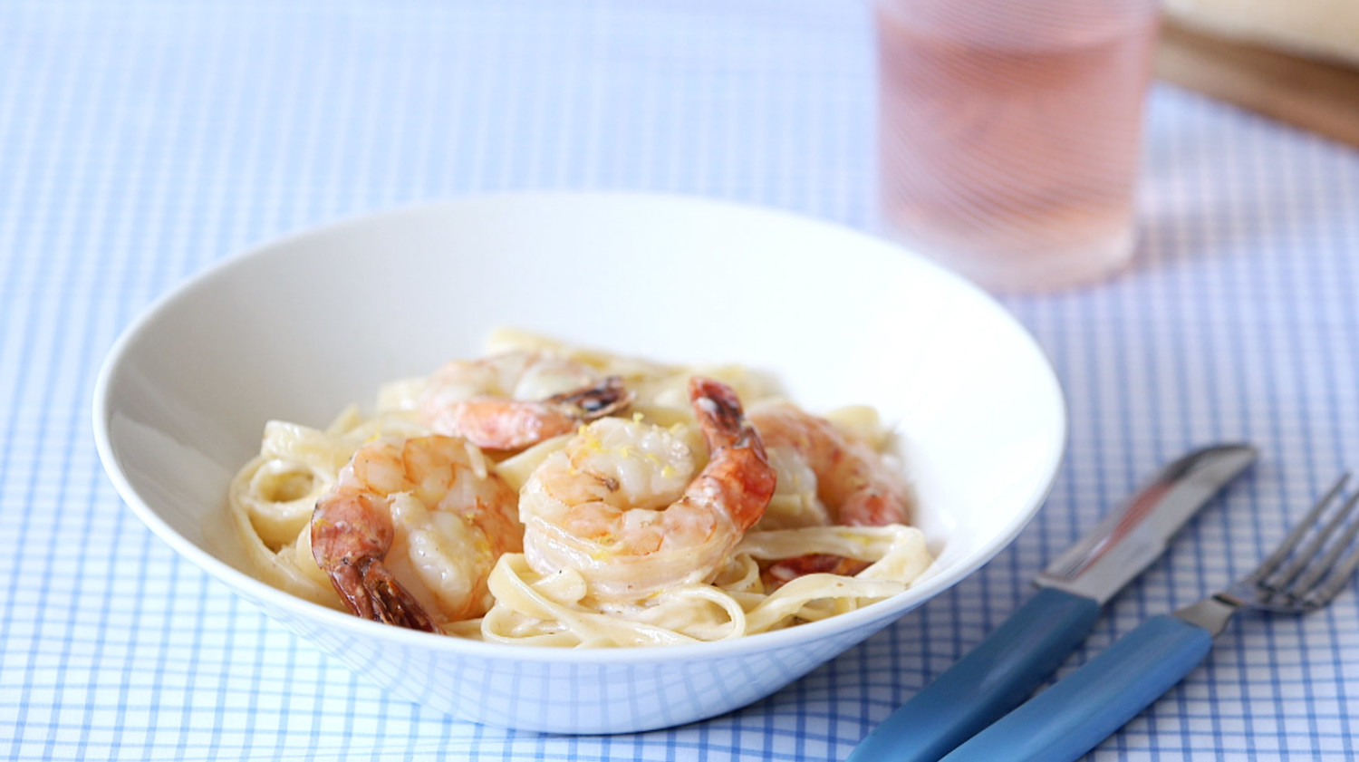 Video Fettuccine and Shrimp Alfredo Martha Stewart