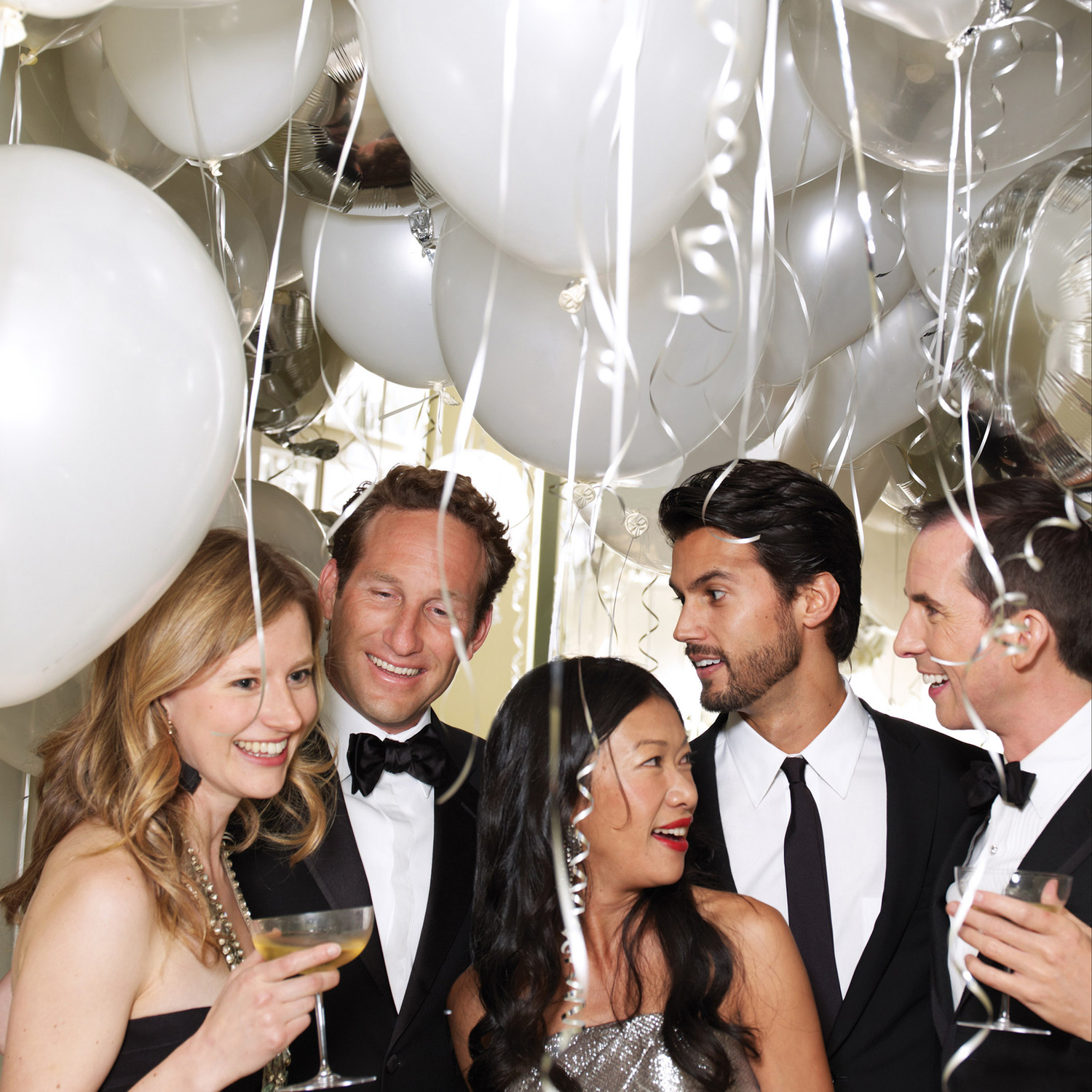 Host a Razzle-Dazzle New Year's Eve Cocktail Party | Martha Stewart