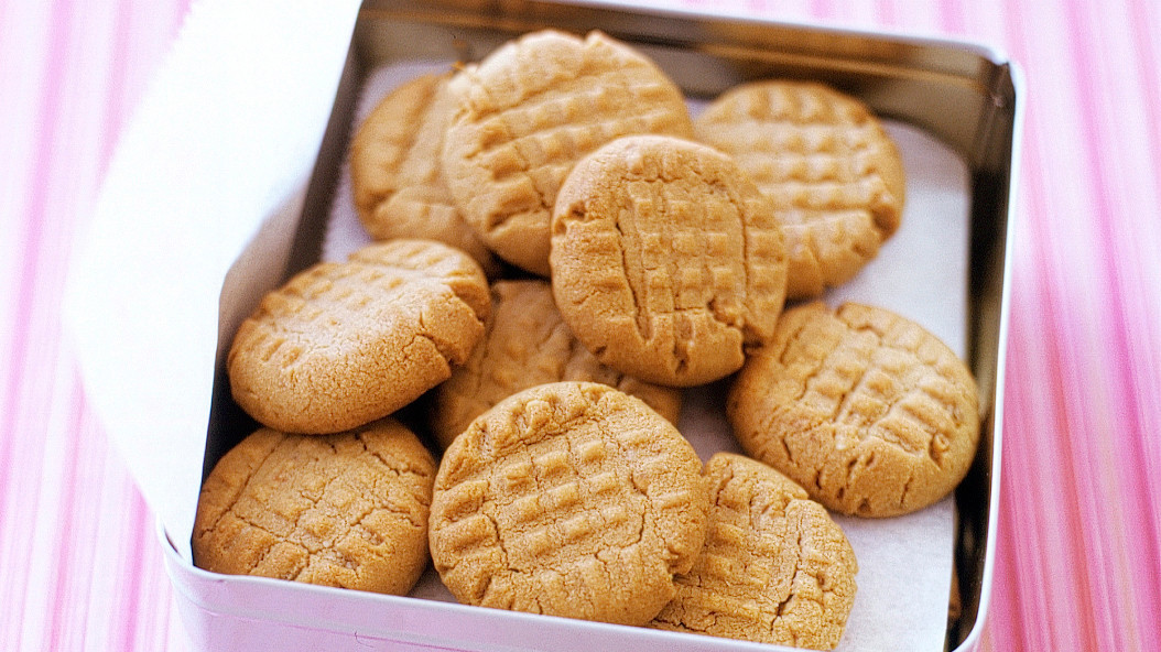 Peanut Butter Cookies   Peanut Butter Cookies A100600 Horiz 