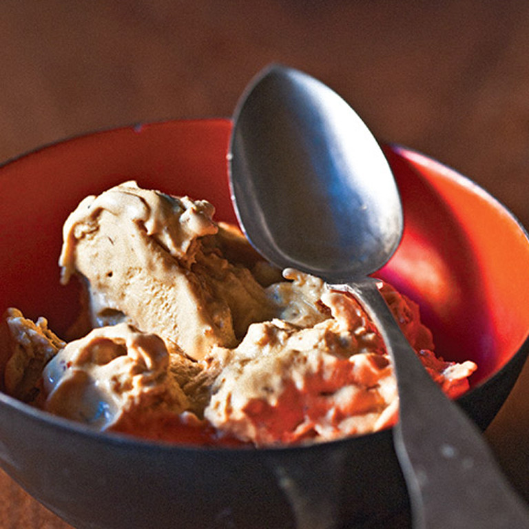 Cinnamon BreadcrumbSprinkled Ice Cream