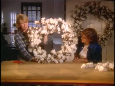 Video How To Assemble A Cotton Wreath Martha Stewart