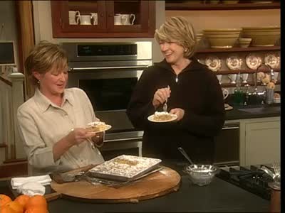 Video: Martha Stewart Bakes Crumb Cake | Martha Stewart