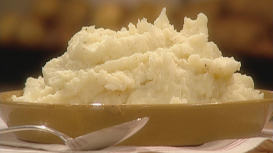 Video: Martha's Perfect Mashed Potatoes | Martha Stewart