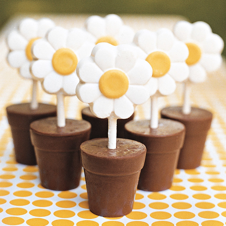 A Daisy-Themed Party | Martha Stewart