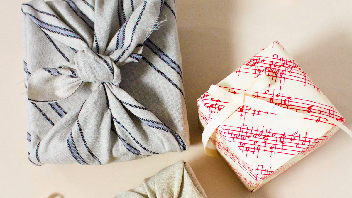 how-to-wrap-a-gift-without-tape-martha-stewart