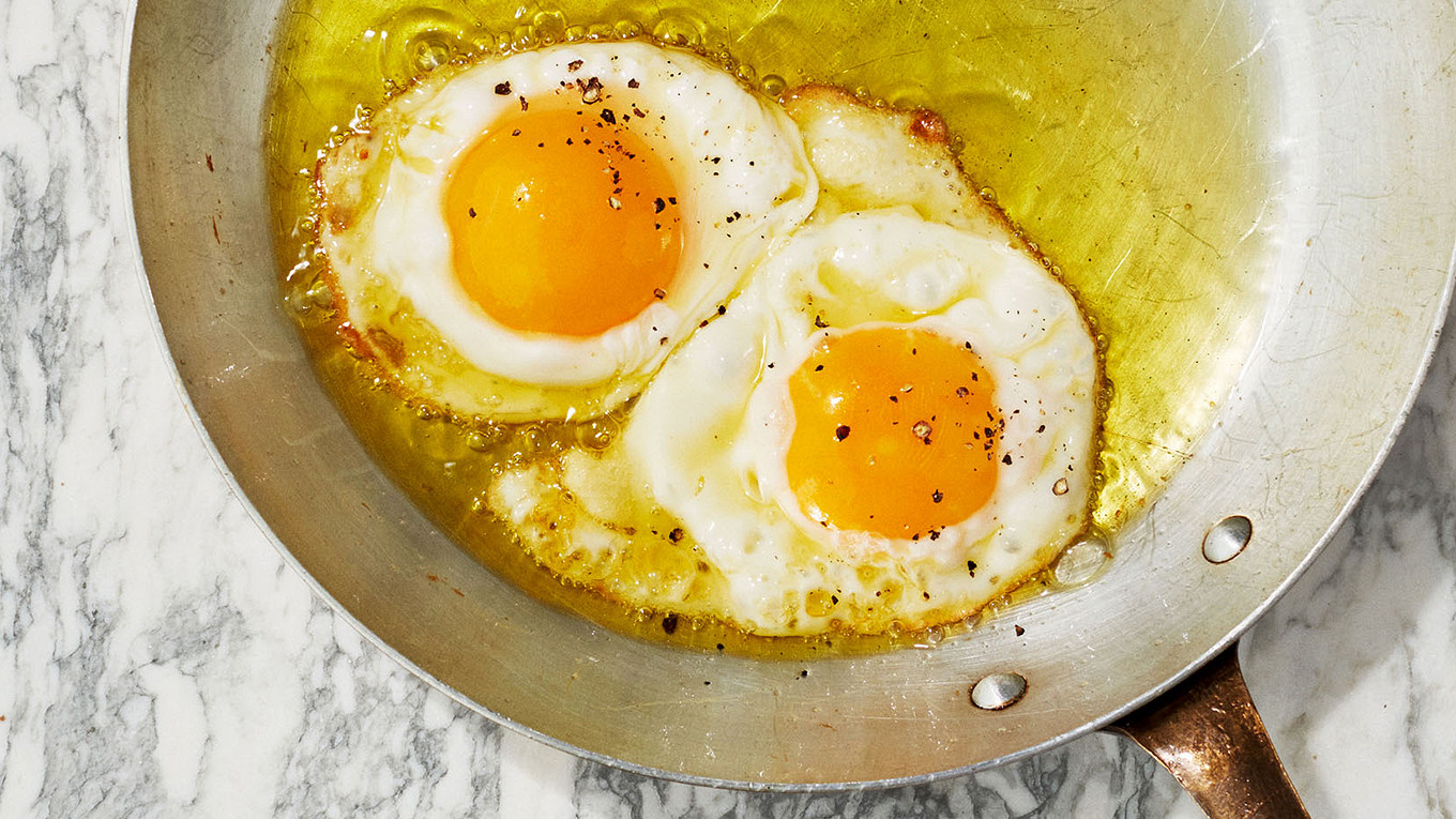 olive-oil-fried-eggs