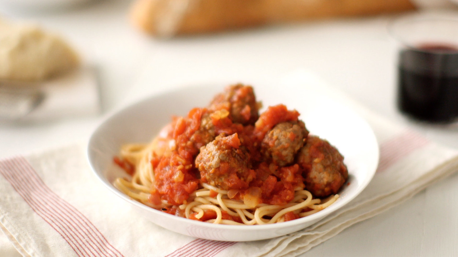 Video 20Minute Spaghetti and Meatballs Martha Stewart