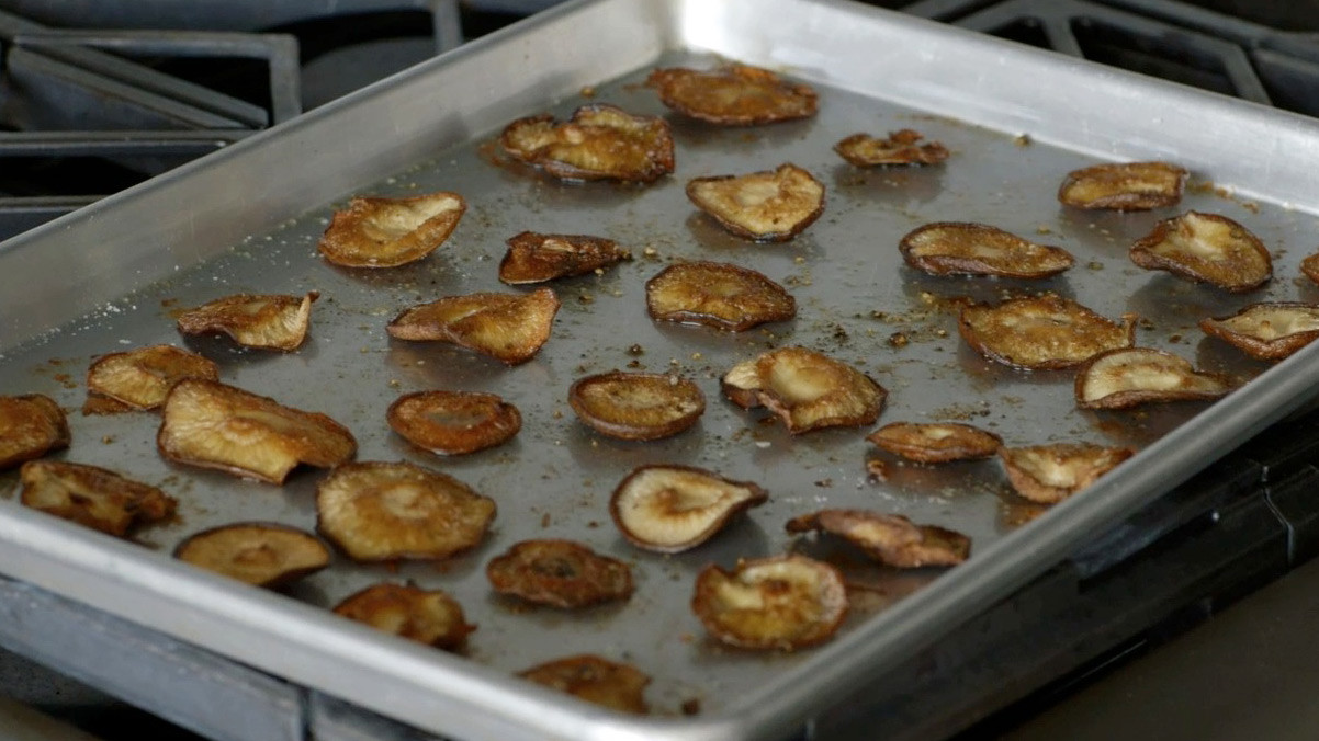 Video: Crispy Roasted Shiitake Mushrooms | Martha Stewart