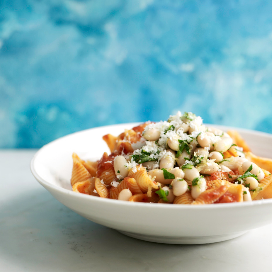 Pasta with Tomato Sauce and Lemony Beans