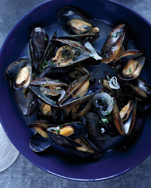 Mussels with White Wine and Butter