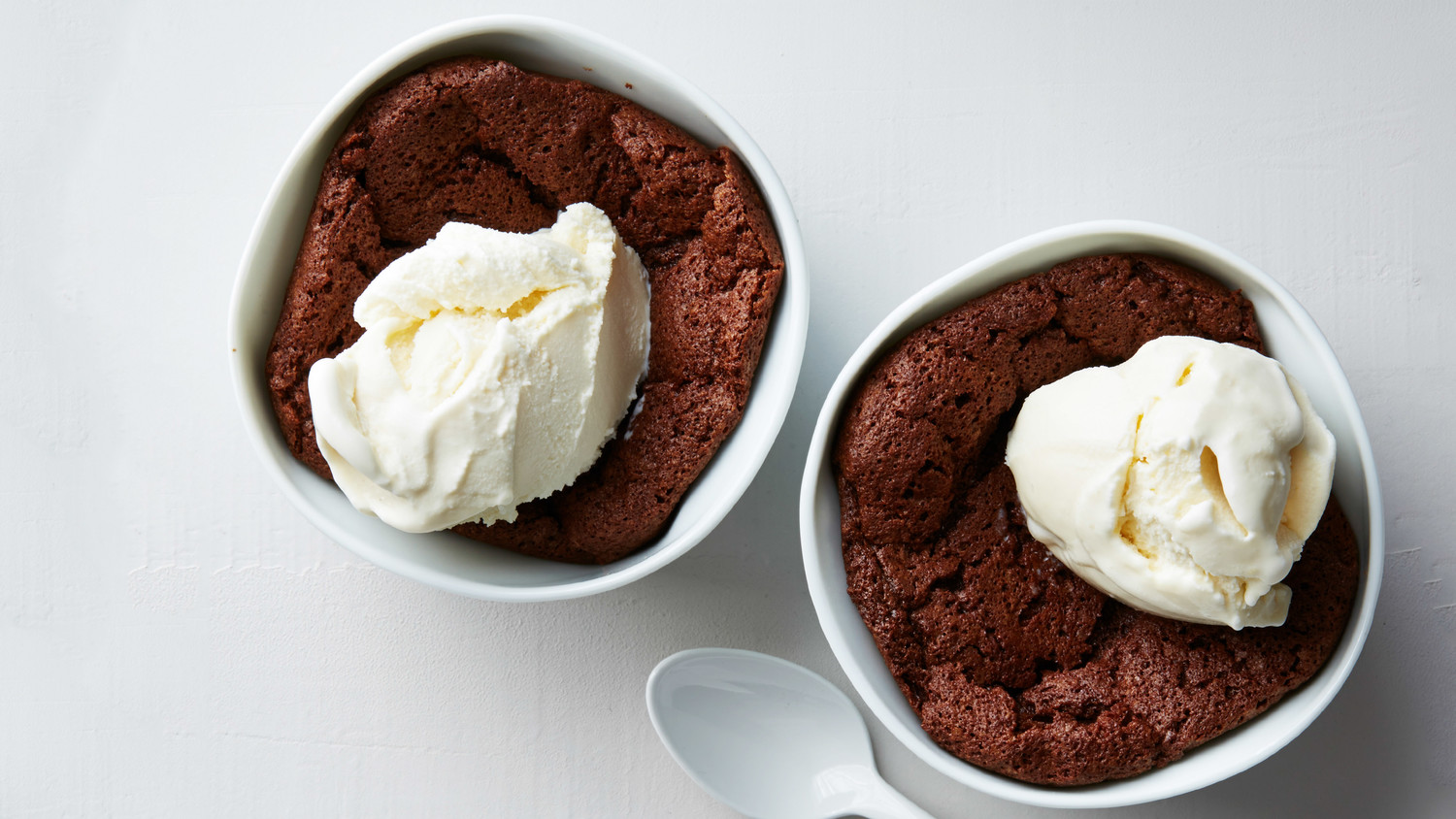 Martha S Warm Chocolate Pudding Cakes   Newlywed Kitchen Pudding Cakes 1117 Horiz 