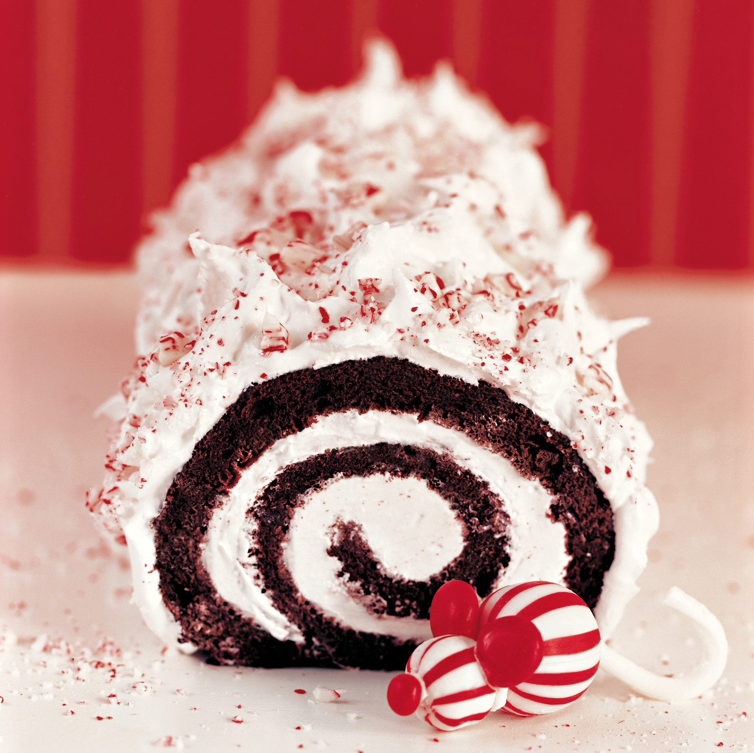 peppermint-yule-log-win05-mka101722_sq.jpg?itok=vEYHU4CF