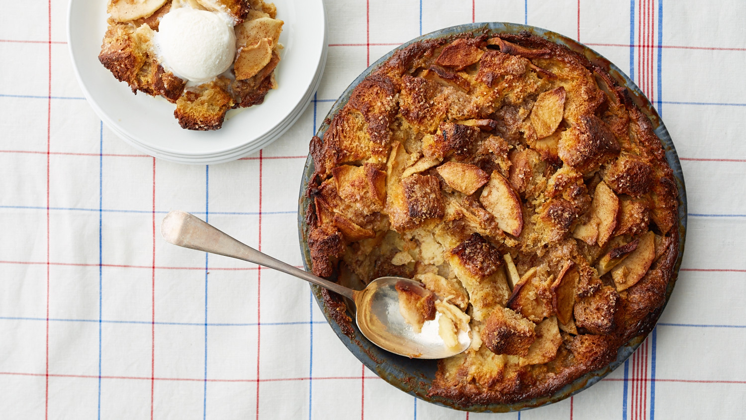 Apple Pie Bread Pudding   Apple Pie Bread Pudding 6423164 0817 Horiz 