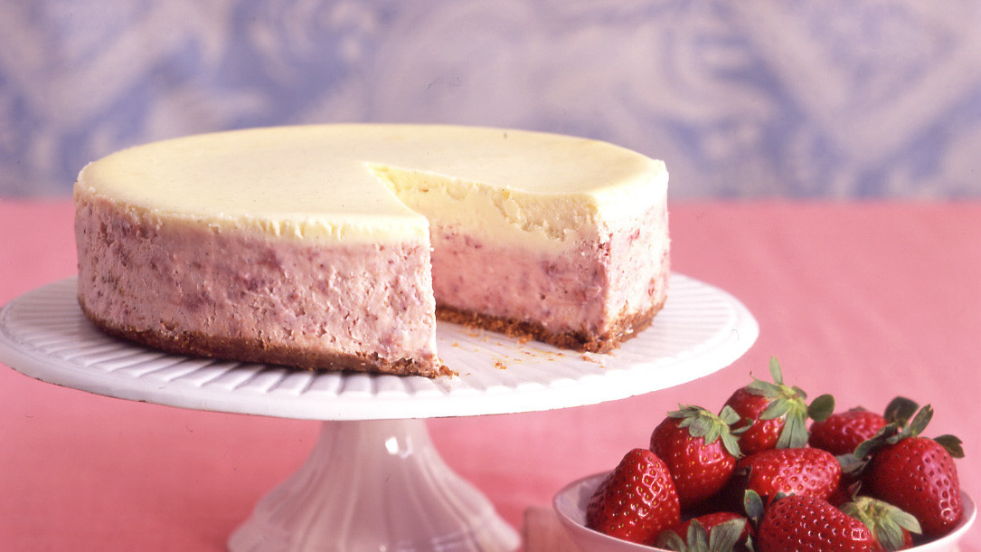 StrawberriesandCream Cheesecake
