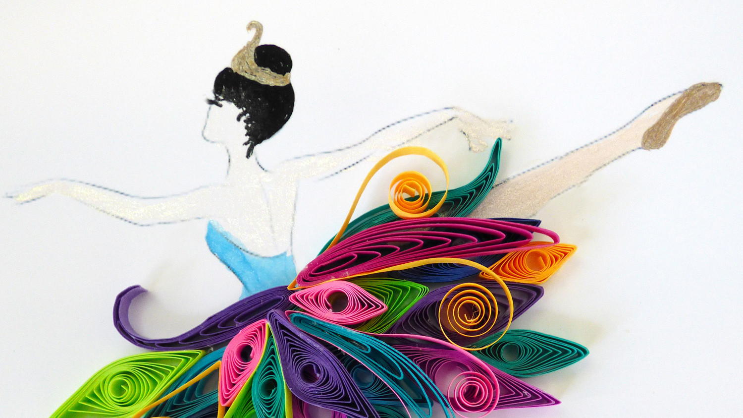 Quilled Paper Evokes Graceful Movement of These Tiny Quilled Paper Evokes Graceful Movement of These Tiny