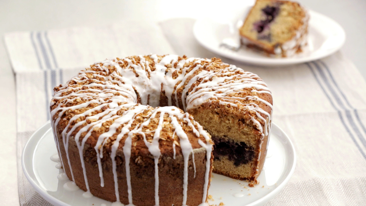 Video BlueberryButtermilk Muesli Coffee Cake Martha Stewart