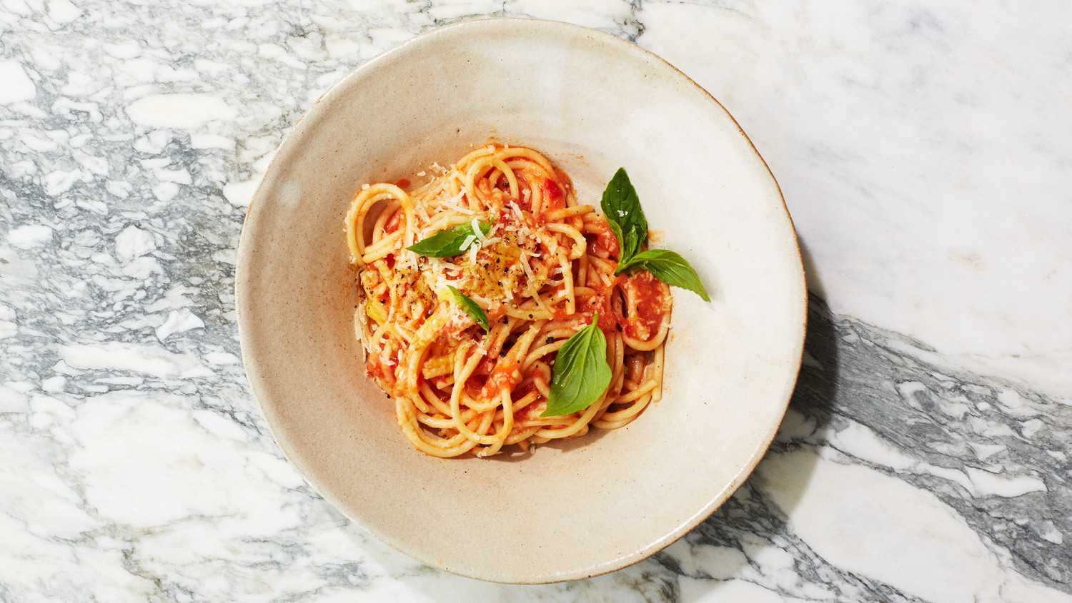 Spaghetti with Fresh TomatoBasil Sauce
