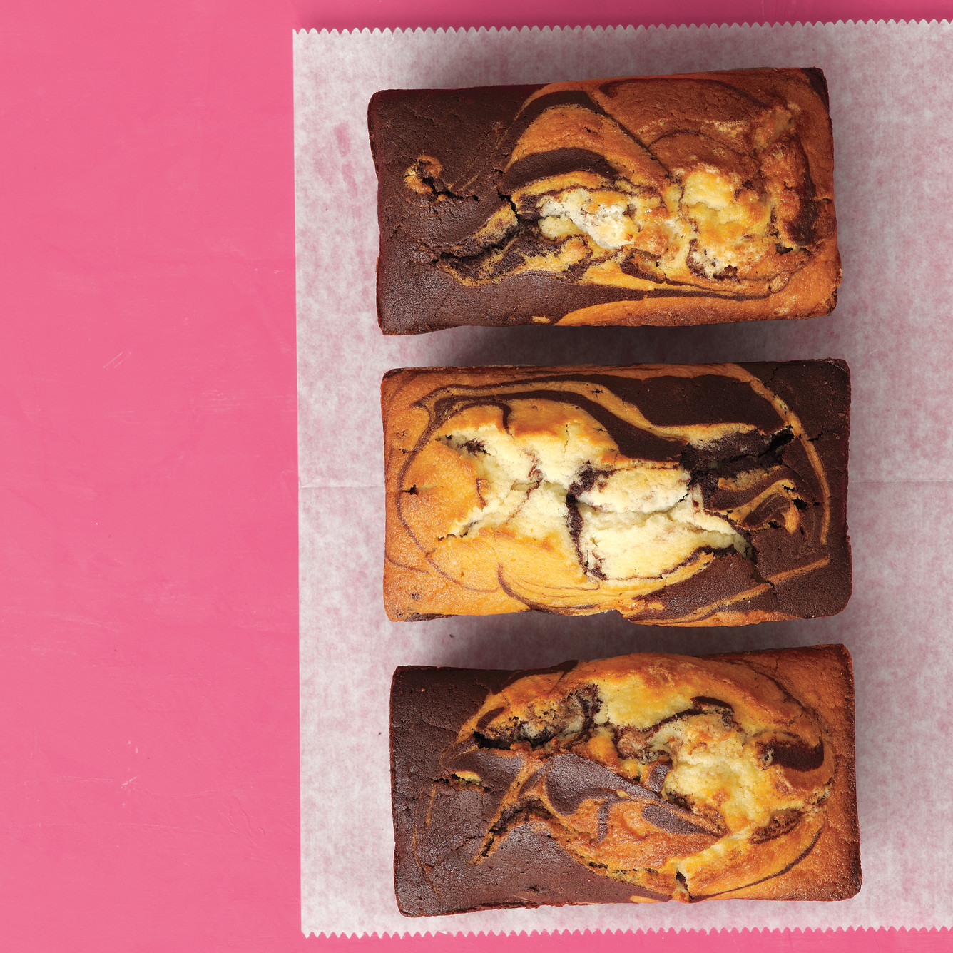 chocolate vanilla marble cakes