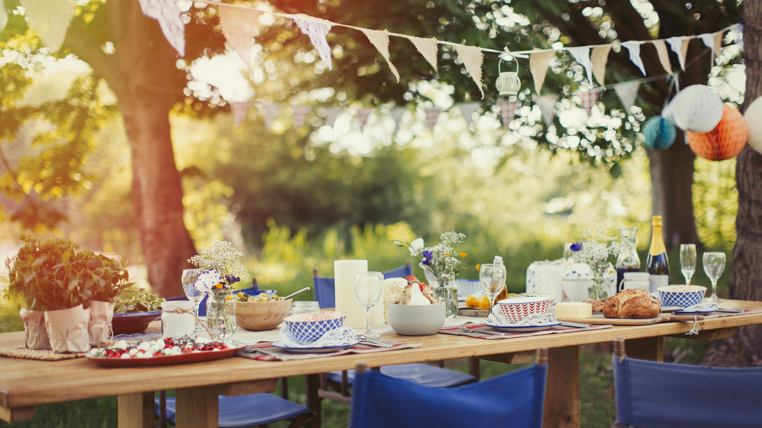 65th-birthday-ideas-Outdoor Party