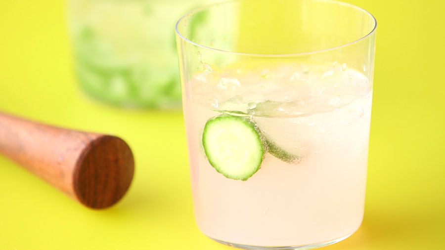 Video: Cucumber-Infused Gin and Grapefruit Cocktail ...