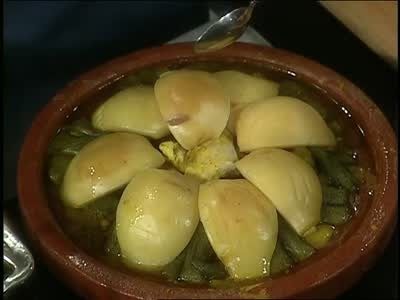 Video: Moroccan Tagine with Quince, Okra and Chicken ...