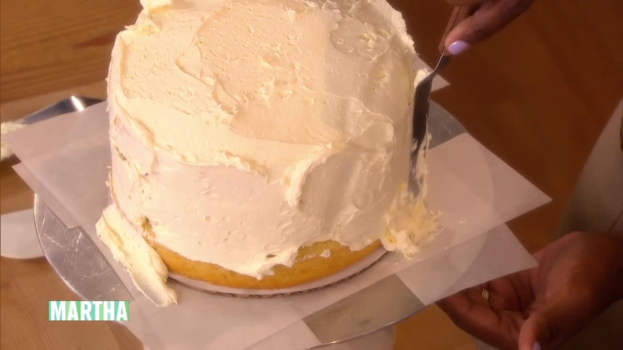 Video How To Make Buttercream Frosting  with Martha  