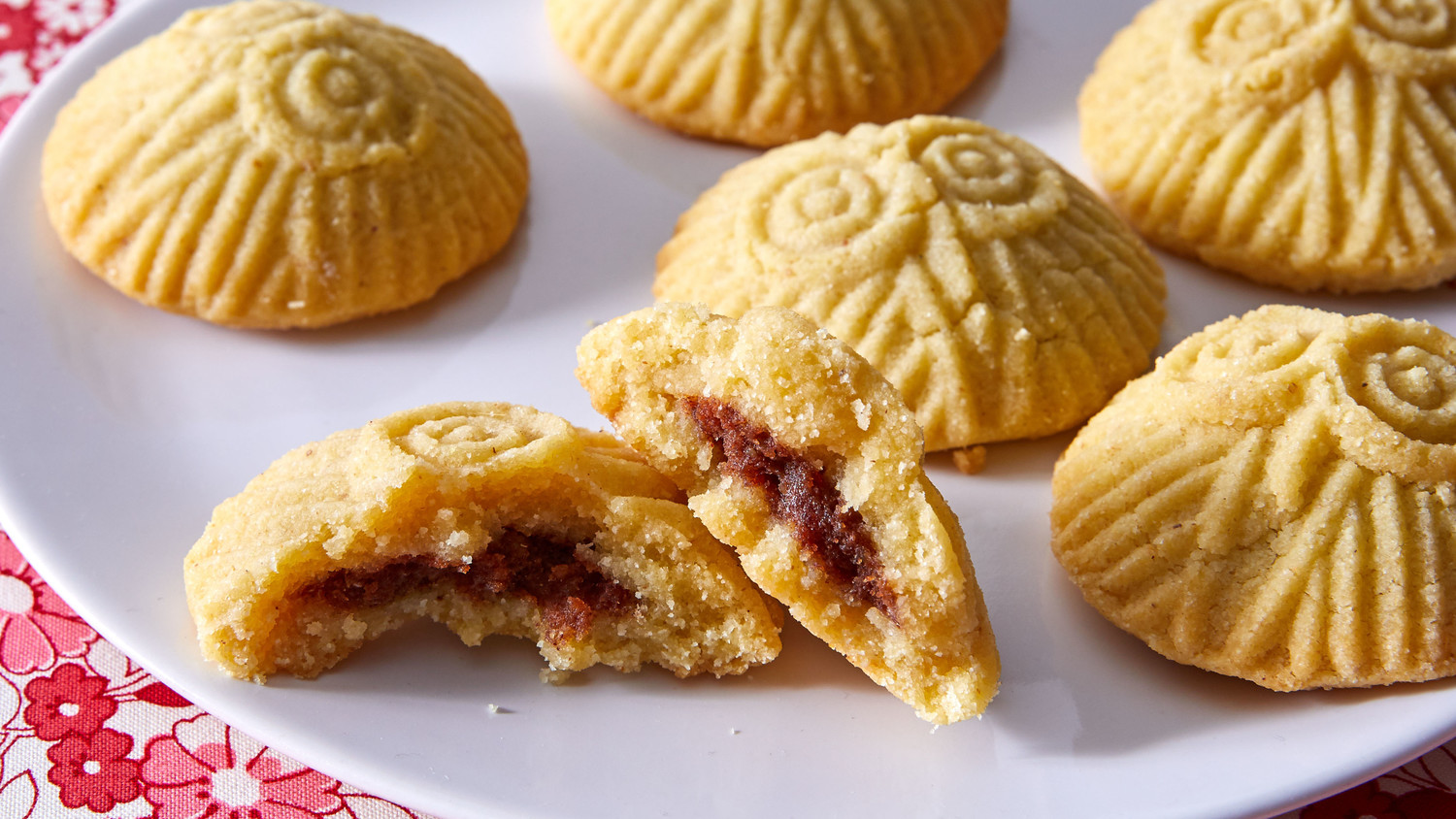 DateFilled Shortbread Cookies (Ma'amoul)